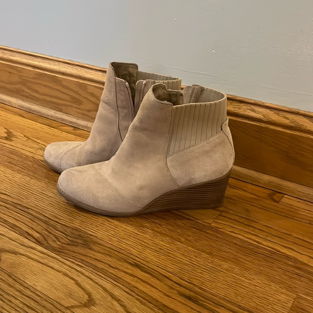 TOMS Women's Sadie Wedge Ankle Boots Size 10